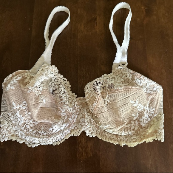 Wacoal Bra‎ 32D Lace Underwire Ivory Beige Floral Romantic Wedding Lingerie - Picture 1 of 6